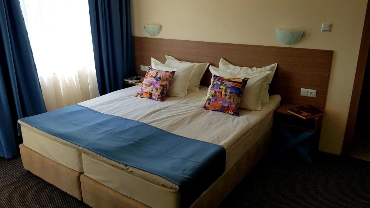 Hotel Амида à Varvara  Extérieur photo